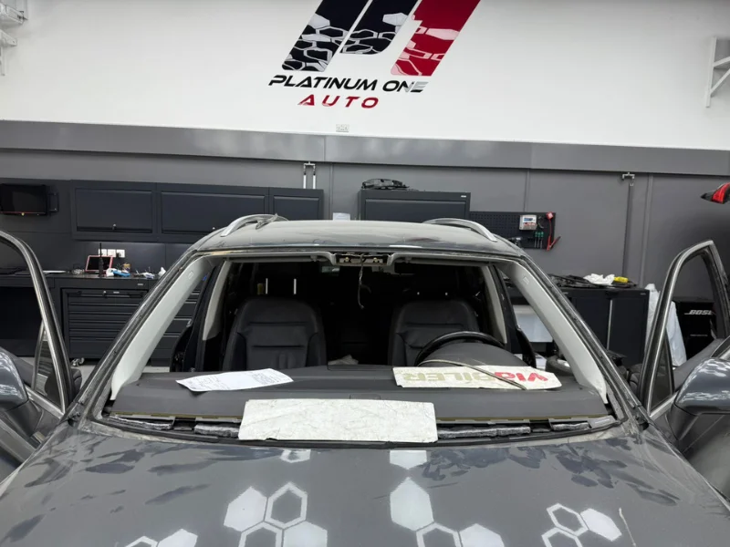 Ongoing replacing of a Cracked Windshield